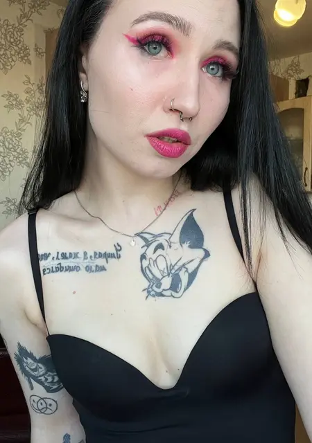 Я Ева, 23, из Санкт-Петербурга, ищу знакомство для приятного времяпровождения