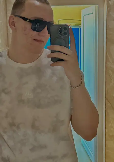 Я Дмитрий, 23, знакомлюсь без обязательств в Оренбурге