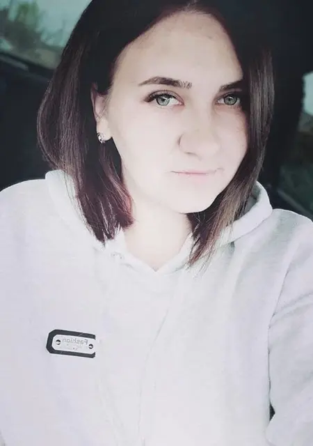 Ксюша из Воронежа, ищу на сайте знакомства на одну ночь