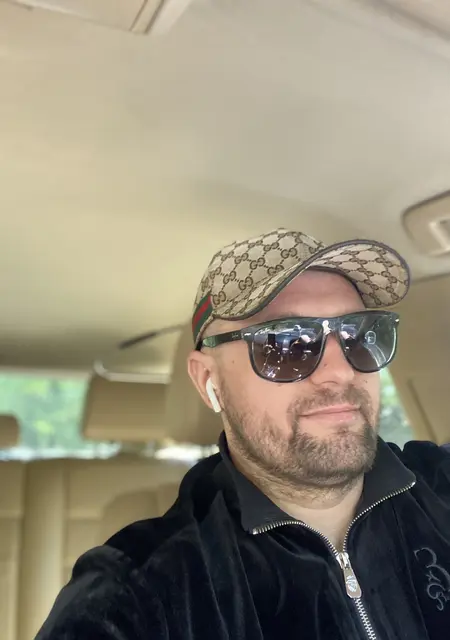 Тигран из Ялты, ищу на сайте знакомства на одну ночь