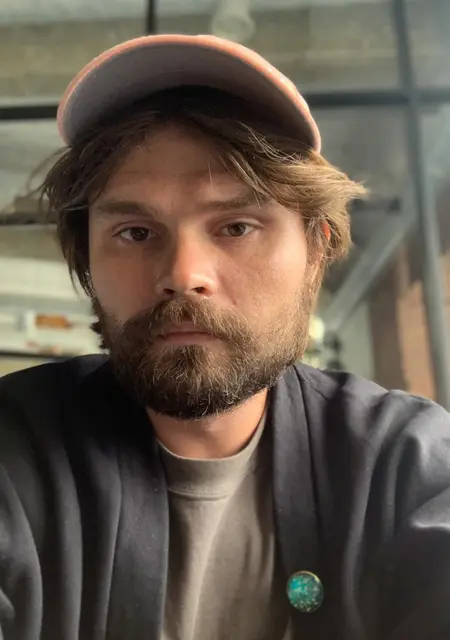 Я Виктор, 25, из Саратова, ищу знакомство для общения