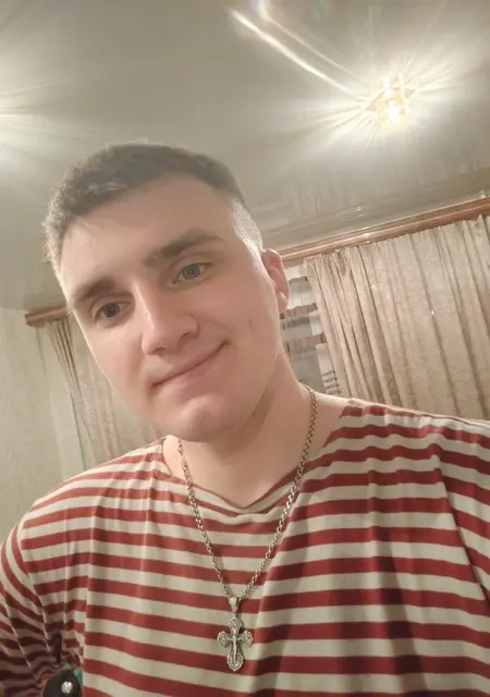 Иван из Златоуста, мне 21, познакомлюсь без обязательств