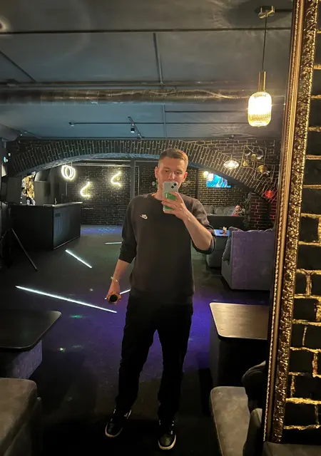 Сергей из Кирова, мне 28, познакомлюсь на одну ночь