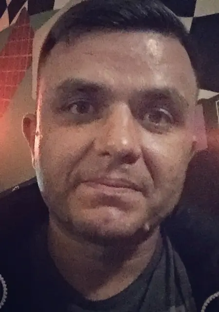 Я Олег, 42, из Тольятти, ищу знакомство для постоянных отношений