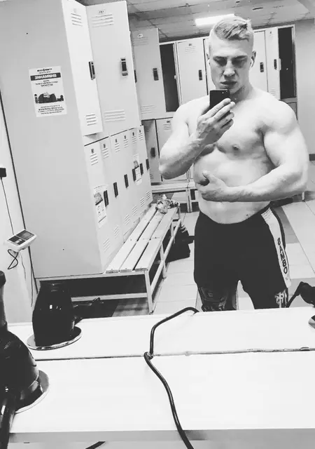 Юрий из Севастополя, ищу на сайте приятное времяпровождение