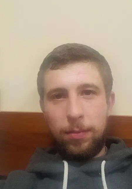 Димка из Севастополя, мне 28, познакомлюсь на одну ночь