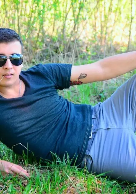 Артем из Миасса, мне 45, познакомлюсь на одну ночь