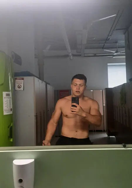 Я Максим, 26, знакомлюсь без обязательств в Саратове