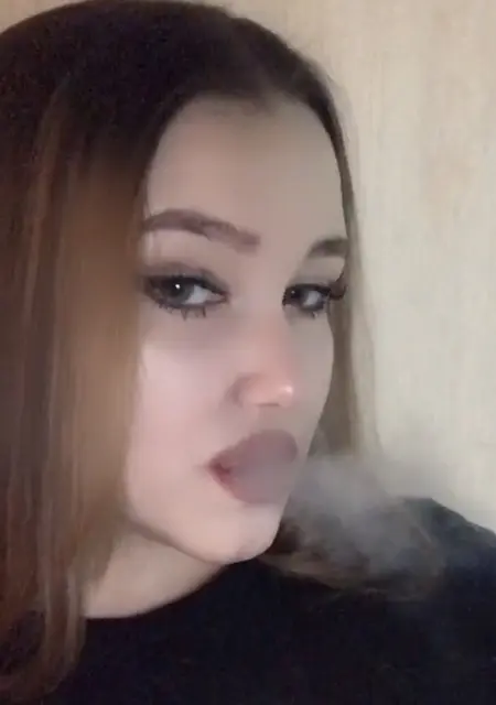 Я Вика, 24, из Тюмени, ищу знакомство для общения