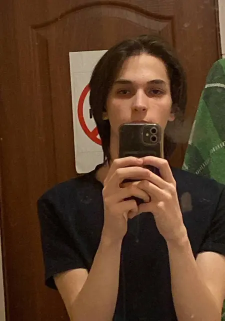 Тимур из Череповца, мне 20, познакомлюсь на одну ночь