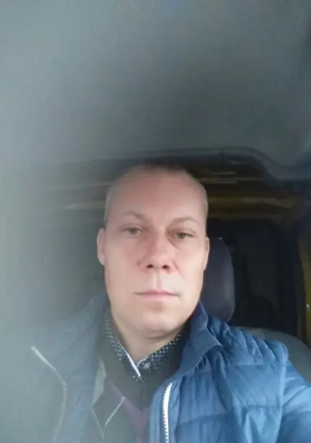 Ваня из Гусева, ищу на сайте знакомства на одну ночь