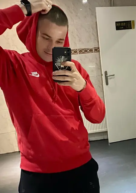 Я Виктор, 35, из Кировска, ищу знакомство для открытые отношения