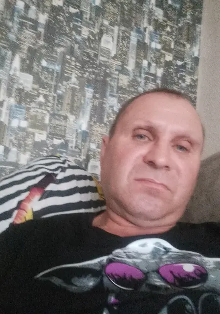 Василь из Южно-Сахалинска, ищу на сайте знакомства без обязательств