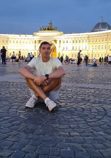 Василий из Гомеля, мне 44, познакомлюсь для приятного времяпровождения