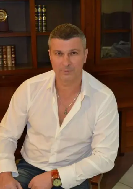 Лекс из Екатеринбурга, мне 45, познакомлюсь для вирта