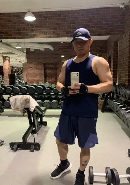 Я Wang, 47, знакомлюсь без обязательств в Астрахани