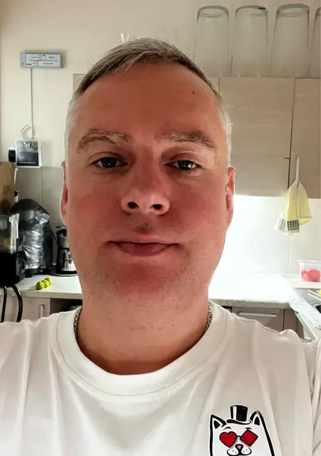 Я Максим, 38, из Москвы, ищу знакомства на одну ночь