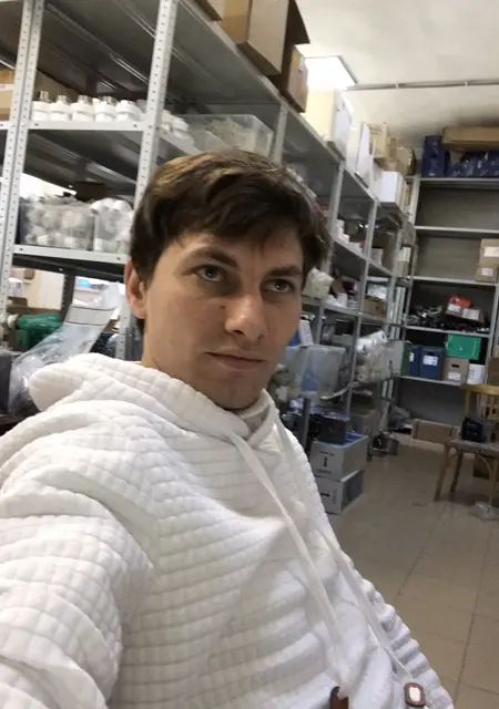 Я Анатолий, 29, знакомлюсь для вирта в Геленджике