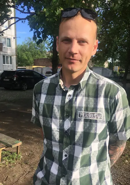 Я Денис, 39, из Уссурийска, ищу знакомства на одну ночь