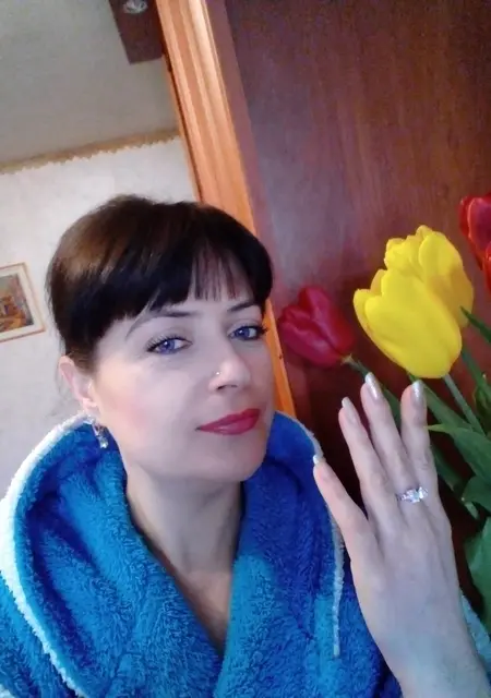 Я Катя, 42 років, знайомлюсь на одну ніч у Києві