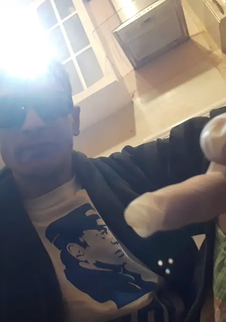 Я Aleksan, 36, из Корсакова, ищу знакомства без обязательств