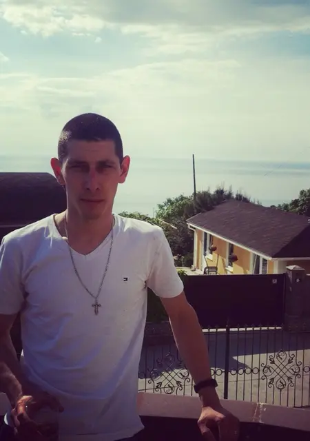 Я Владимир, 29, из Новосибирска, ищу знакомства без обязательств