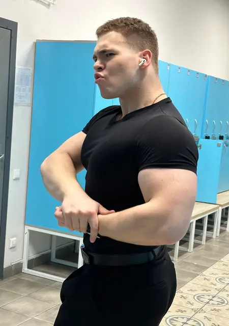 Влад из Архангельска, ищу на сайте знакомства на одну ночь