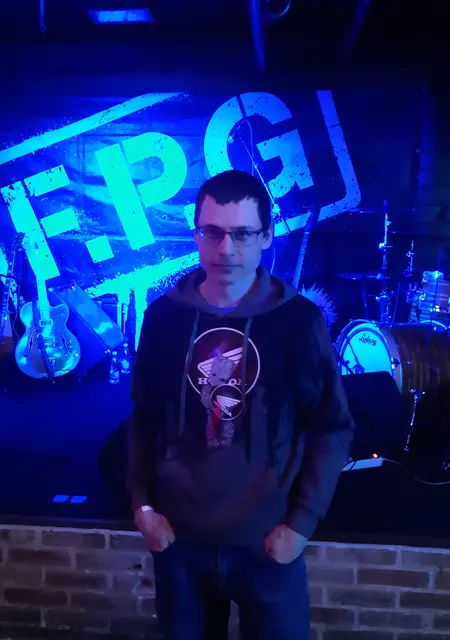 Рафа из Йошкар-Олы, мне 29, познакомлюсь без обязательств