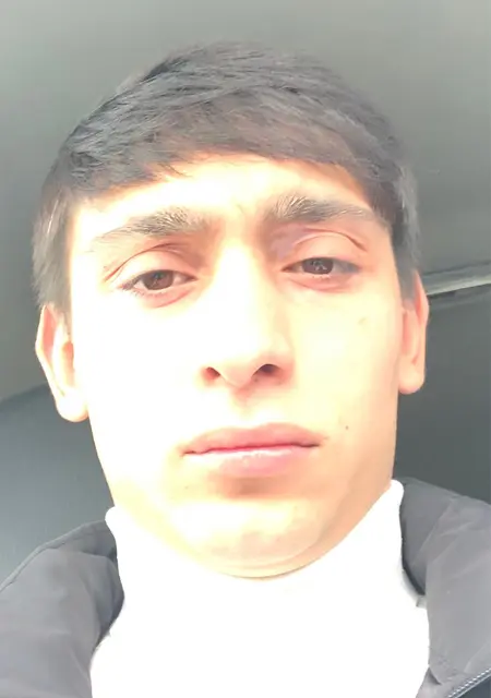 Artur из Георгиевска, мне 20, познакомлюсь на одну ночь