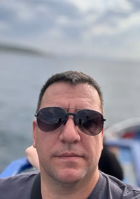 Тимур из Владикавказа, мне 42, познакомлюсь без обязательств