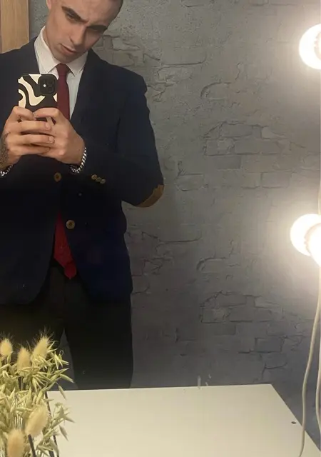 Я Даниил, 23, из Черноголовки, ищу знакомства на одну ночь