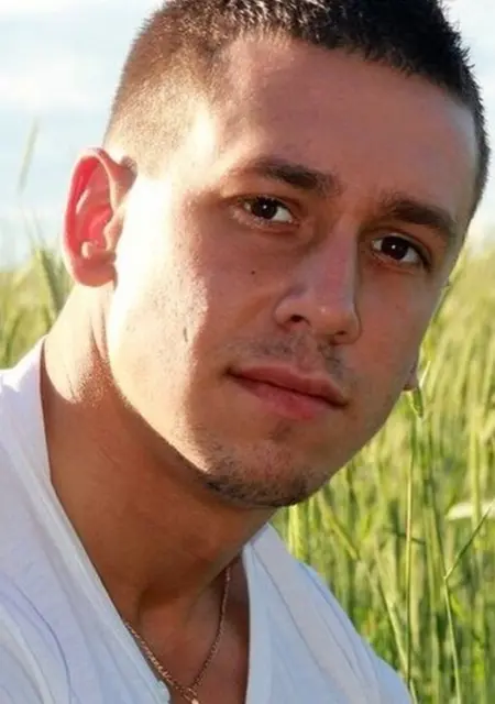 Я Олег, 41, знакомлюсь без обязательств в Севастополе