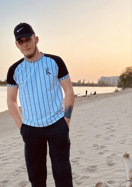 Я Иван, 80, знакомлюсь без обязательств в Краснодаре