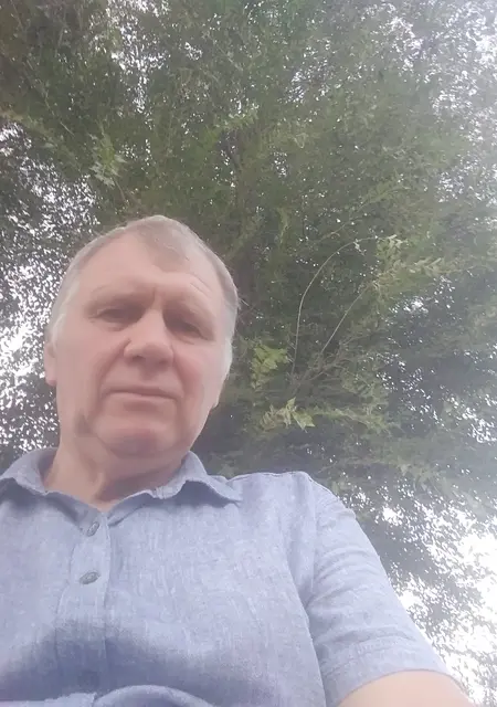 Виталий из Астрахани, ищу на сайте знакомства на одну ночь