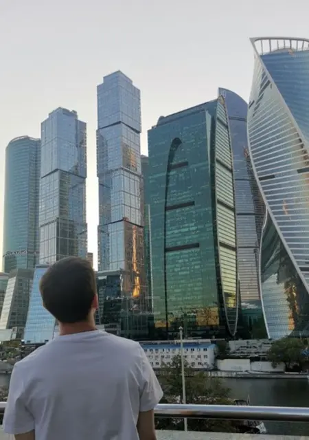 Дима из Иванова, мне 27, познакомлюсь для приятного времяпровождения