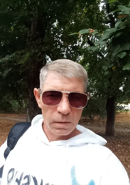 Я Эдуард, 50, знакомлюсь для приятного времяпровождения в Краснодаре