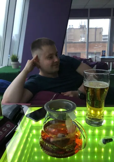 Артем из Архангельска, ищу на сайте знакомства на одну ночь