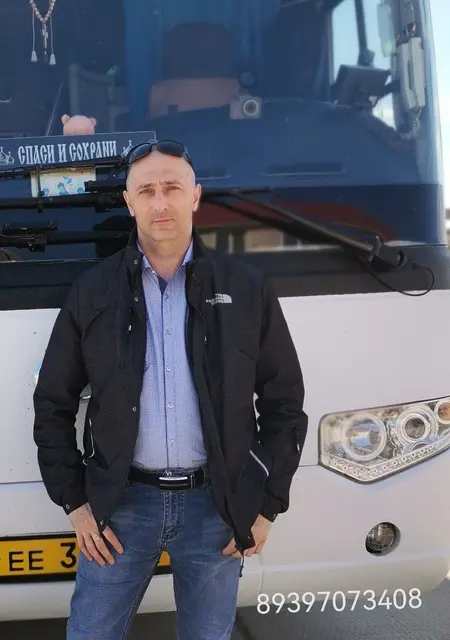 Я Александр, 45, из Тольятти, ищу знакомство для приятного времяпровождения