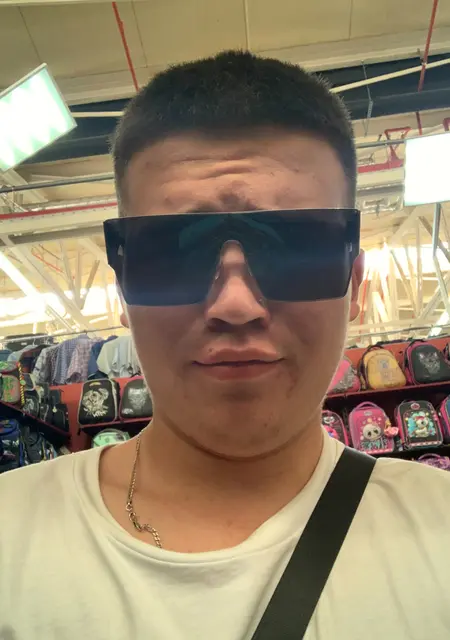 Саня из Костромы, мне 21, познакомлюсь для приятного времяпровождения