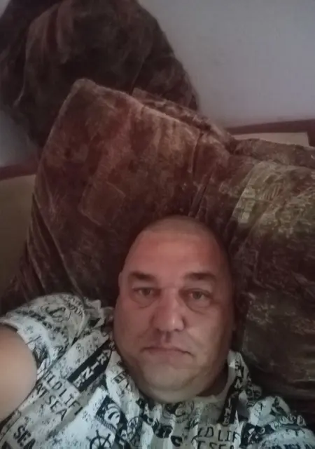 Я Янн, 49, знакомлюсь на одну ночь в Сыктывкаре