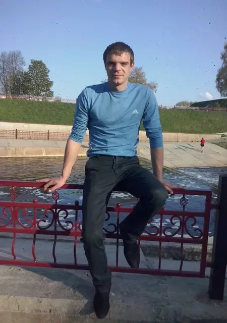 Дима из Смоленска, мне 36, познакомлюсь на одну ночь