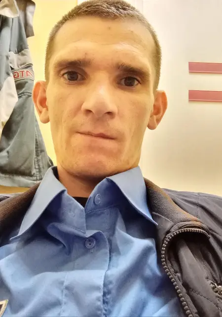 Максим из Чернигова, мне 35, познакомлюсь для постоянных отношений