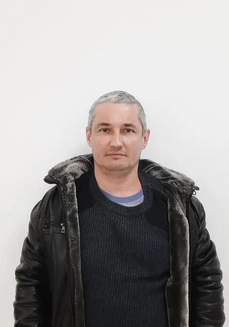 Я Андрей, 48, из Златоуста, ищу знакомства на одну ночь