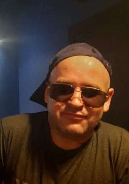 Ибрагим из Смоленска, мне 44, познакомлюсь для дружбы