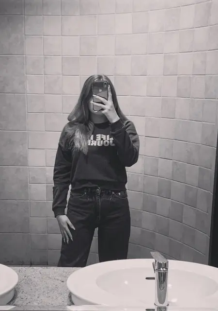 Алина из Санкт-Петербурга, ищу на сайте постоянные отношения