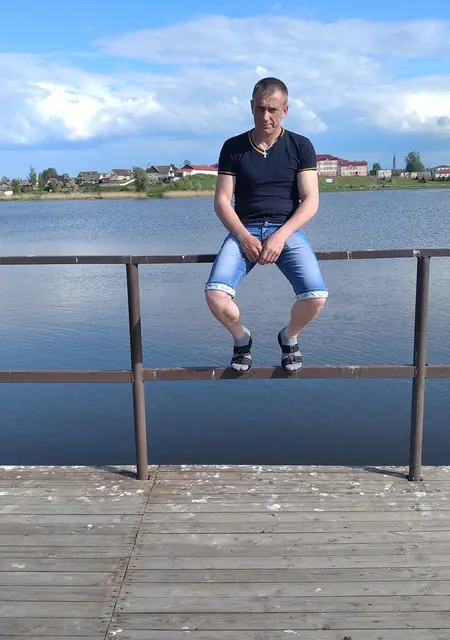 Я Андрей, 42, из Минска, ищу знакомства без обязательств