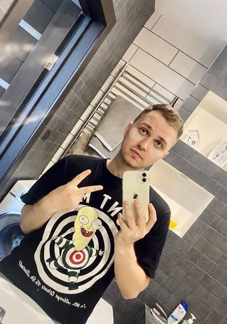 Я Миша, 27, из Перми, ищу знакомства без обязательств