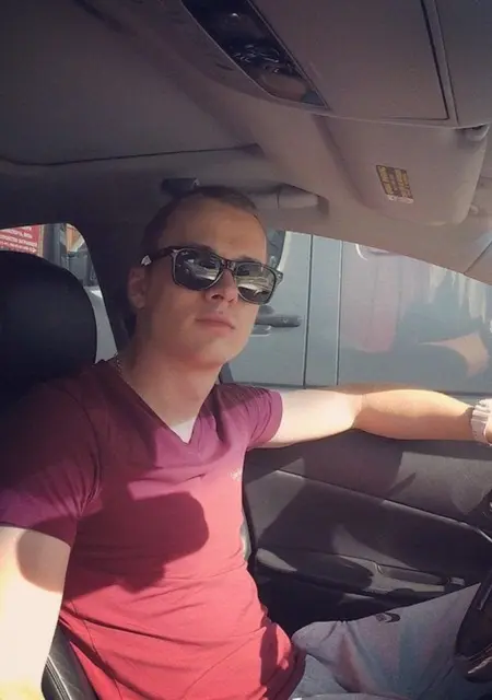 Anton из Брянска, ищу на сайте знакомства на одну ночь