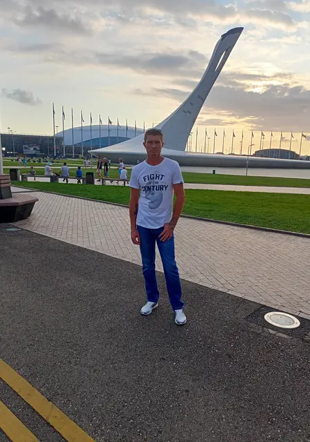 Я Андрей, 43, знакомлюсь без обязательств в Орле