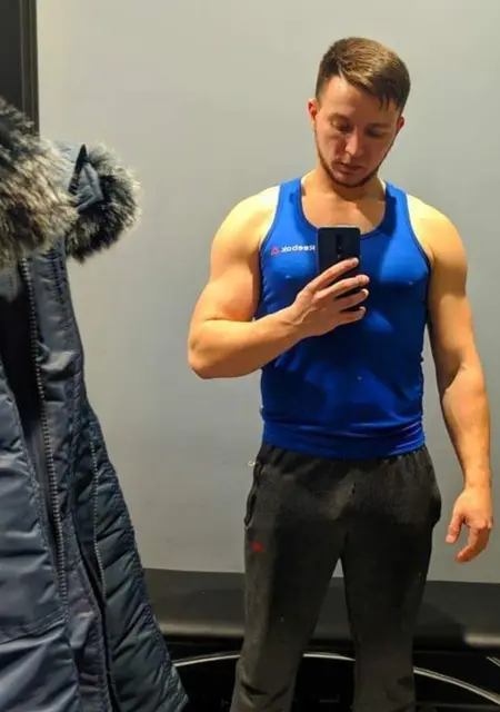 Константин из Владивостока, ищу на сайте знакомства на одну ночь